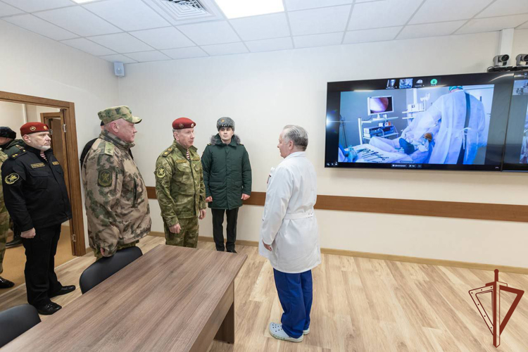 Генерал армии Виктор Васильевич Золотов открыл новый административный корпус главного госпиталя Росгвардии