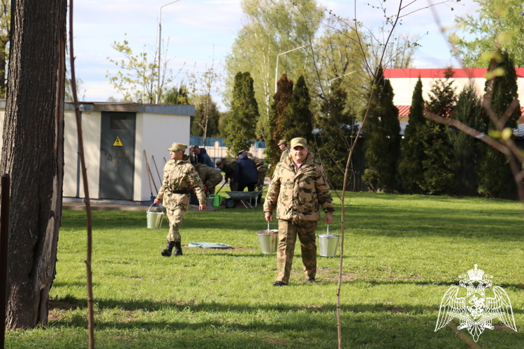   28 апреля 2025 года в Главном военном клиническом госпитале войск национальной гвардии Российской Федерации развернулась масштабная патриотическая акция по высадке 80 молодых березок.