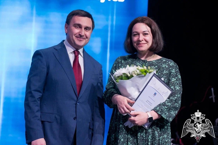 В преддверии празднования Дня медицинского работника глава городского округа Реутов Филипп Анатольевич Науменко вручил врачам госпиталя почётные грамоты от Министра здравоохранения Московской области.