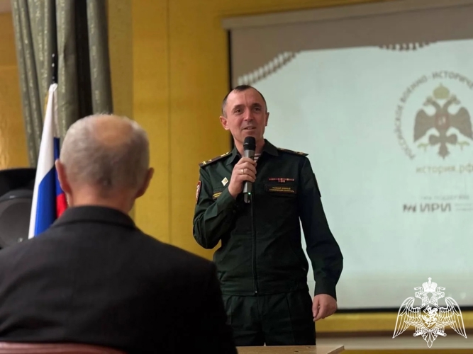 Встреча офицеров и ветеранов госпиталя со студентами медицинского колледжа 