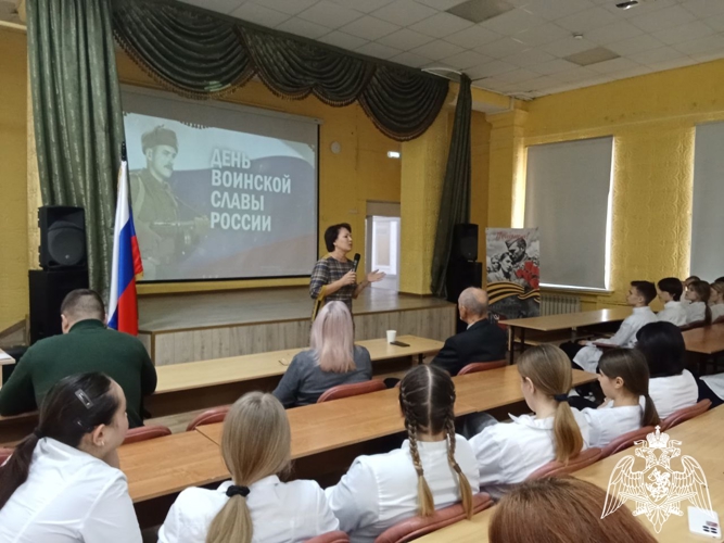 Встреча офицеров и ветеранов госпиталя со студентами медицинского колледжа 