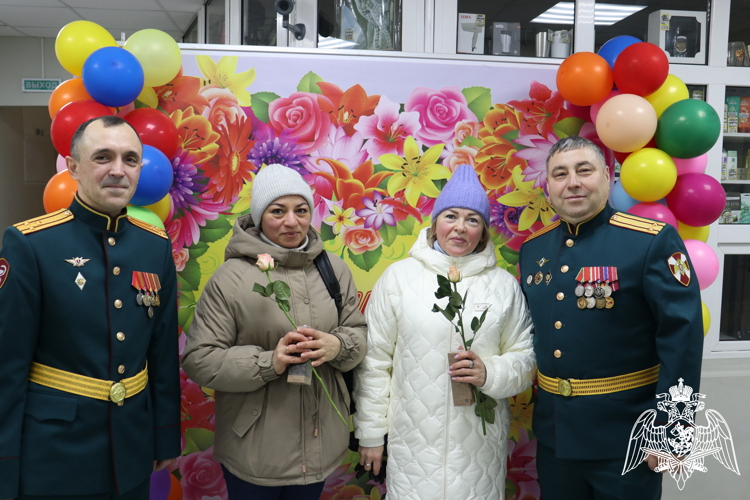 5 марта 2026 года глава городского округа Балашиха Сергей Юров и руководство госпиталя поздравили прекрасную половину госпиталя с Международным женским днем