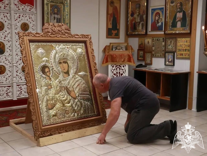 Чудотворная икона Божией Матери «Троеручица» посетила  госпитальный храм
